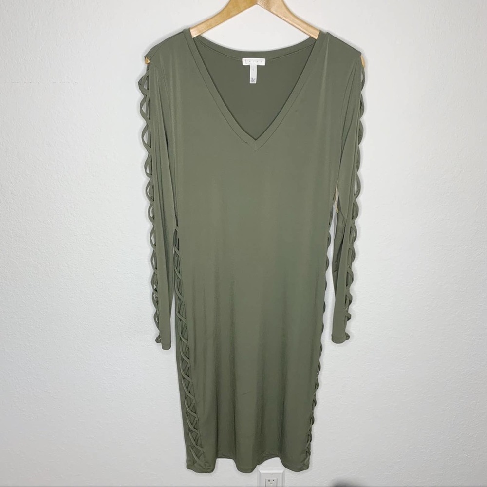 NWT Leith Criss-Cross Open Sleeve Design V-Neck Green Midi Dress Size Large